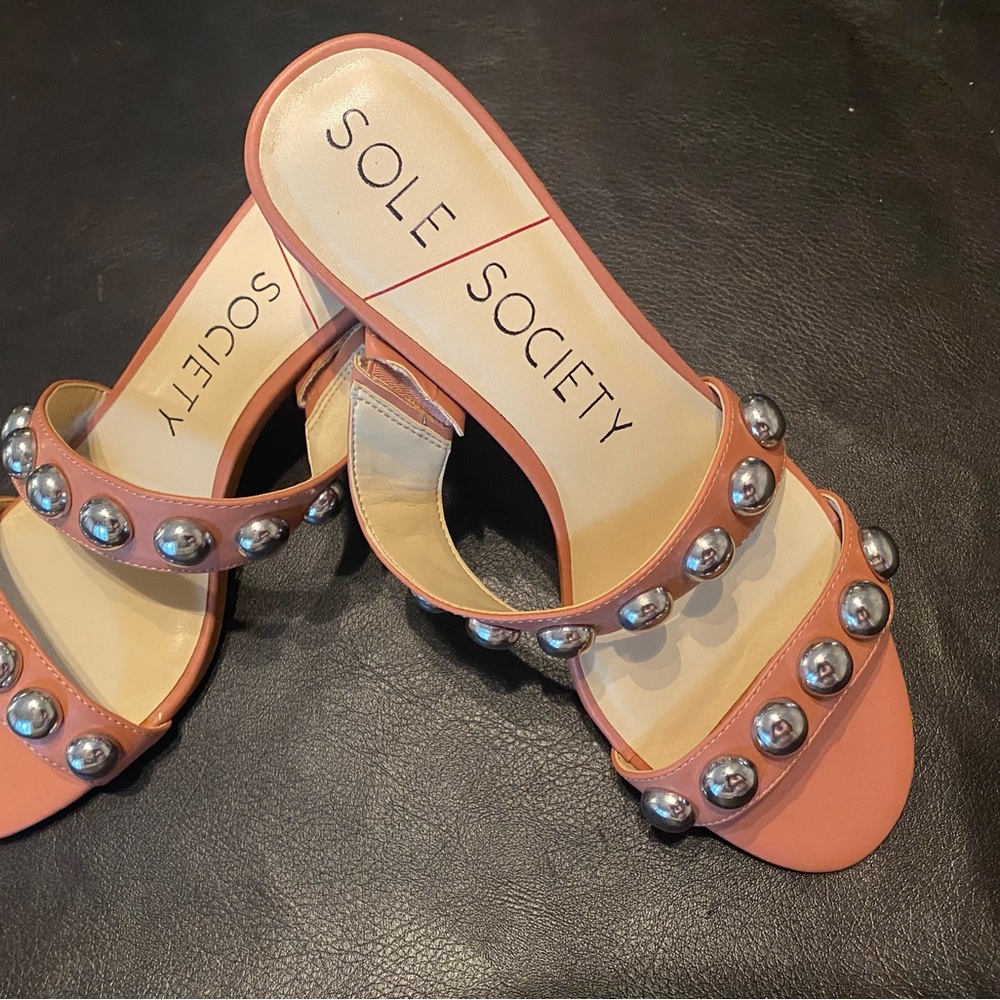 Sole Society NWOT Suede Studded Sandals Size 8